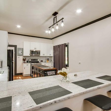 Updated Greenwood Cottage Apt Less Than 1 Mi To Dtwn! Exterior photo